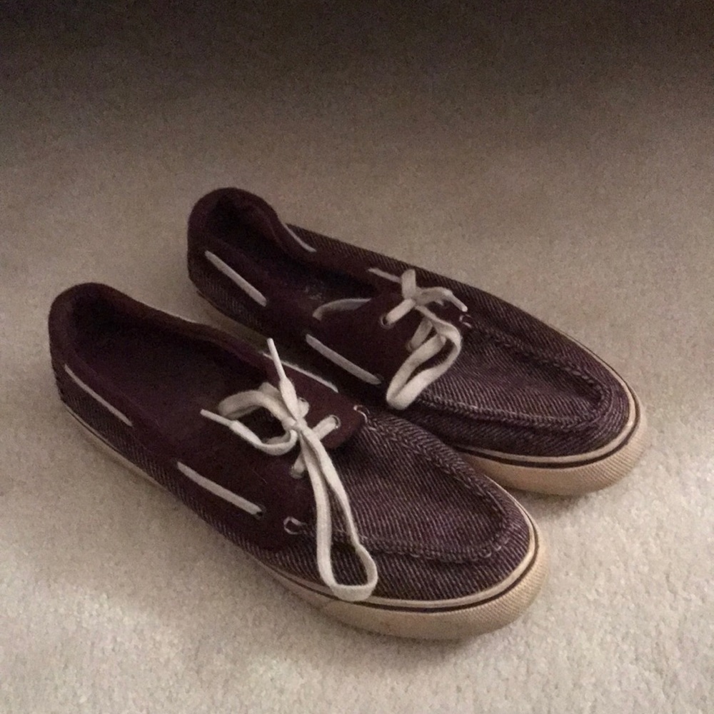 Maroon sorry topsiders